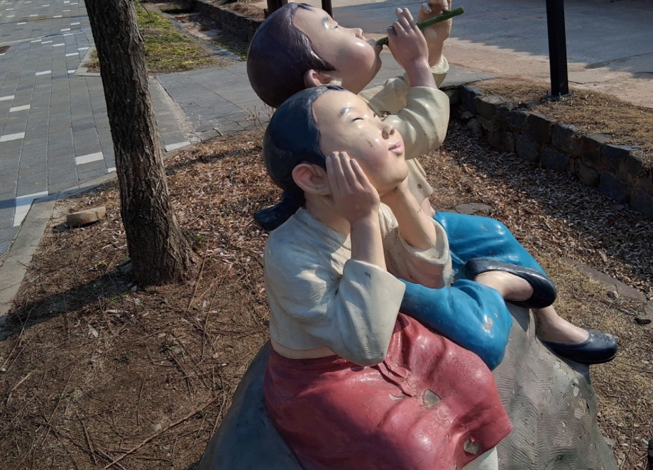 공주한옥마을 조형물 1.jpg