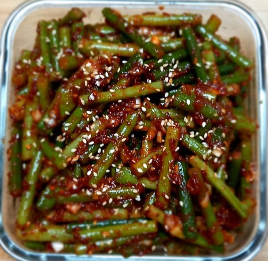 아삭아삭마늘쫑무침.jpg
