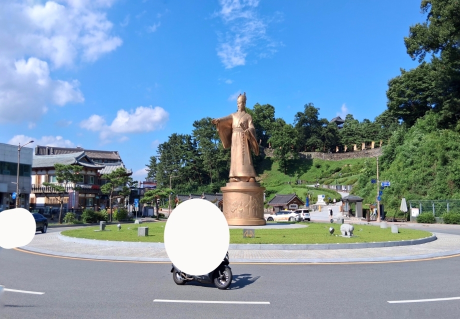 공산성 회전교차로.jpg